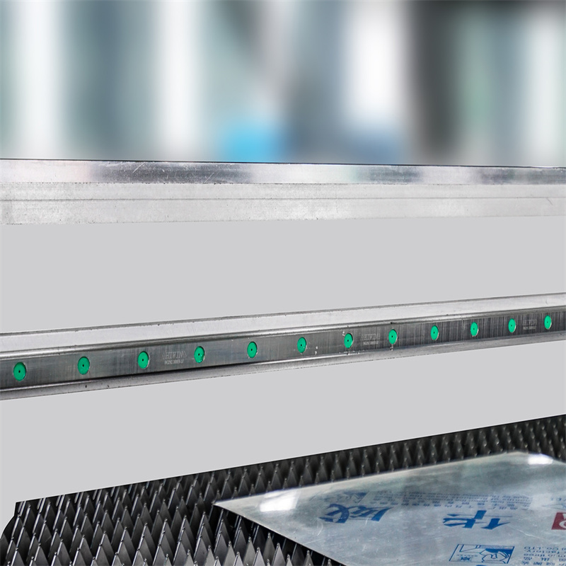 Kina Iron Laser Cutting Machine Pris 4000W Metallplate Fiber Laser Cutting Machine