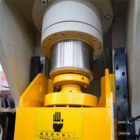 EY61 Hydraulisk presse for metallekstrudering