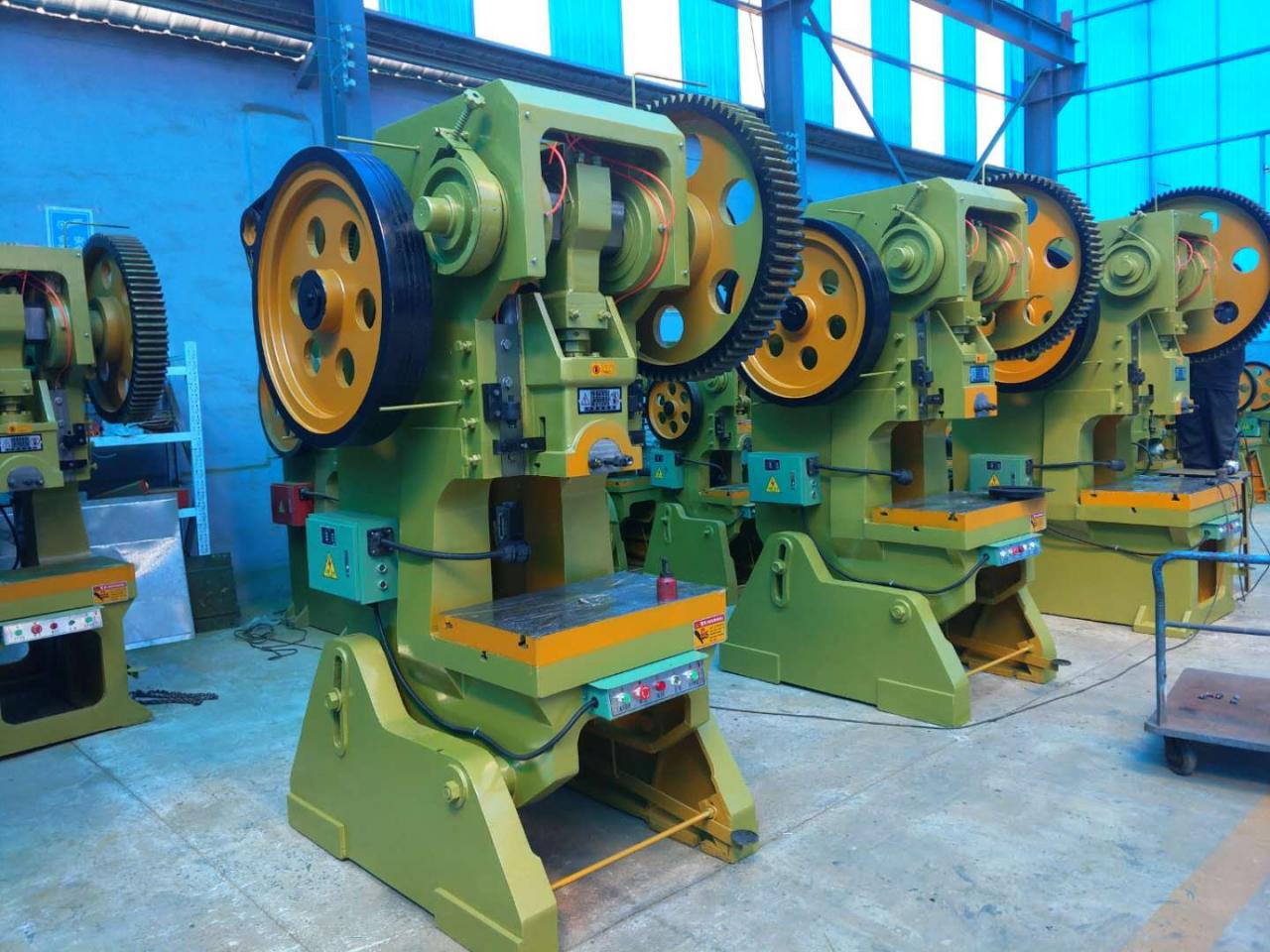 Mekanisk pressemaskin, 100 tonn kraftpressepris